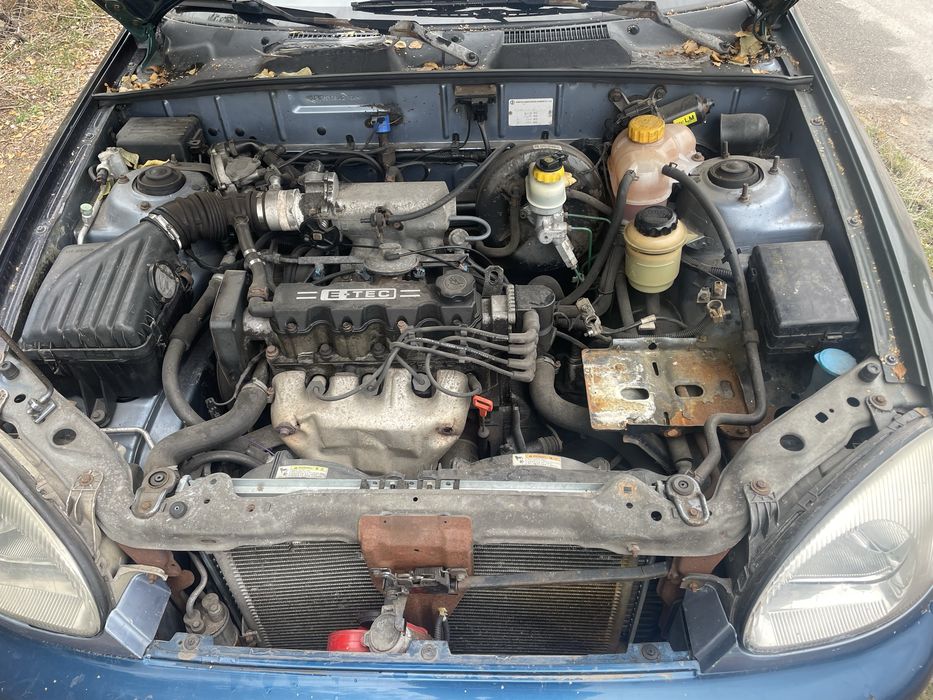 Продам Део ланос на уверенном ходу.