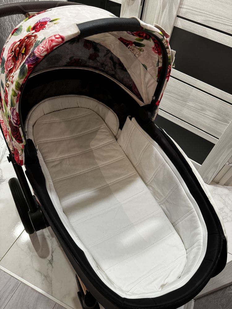 Cybex Priam Lux Spring Blossom