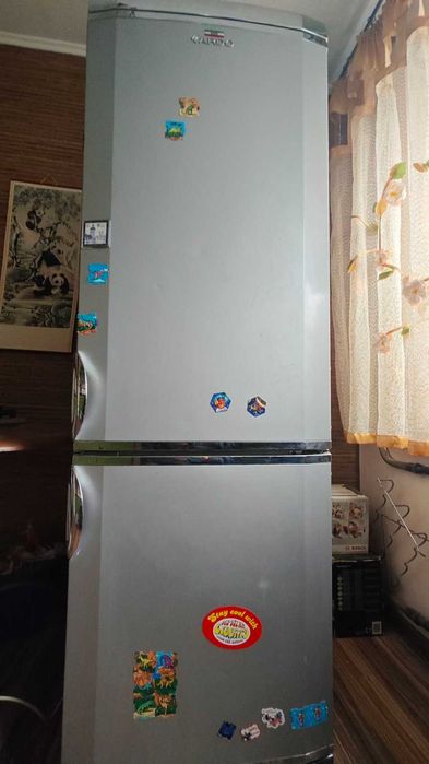 Продам італійський холодильник Ardo CO 2412 BAS під ремонт.