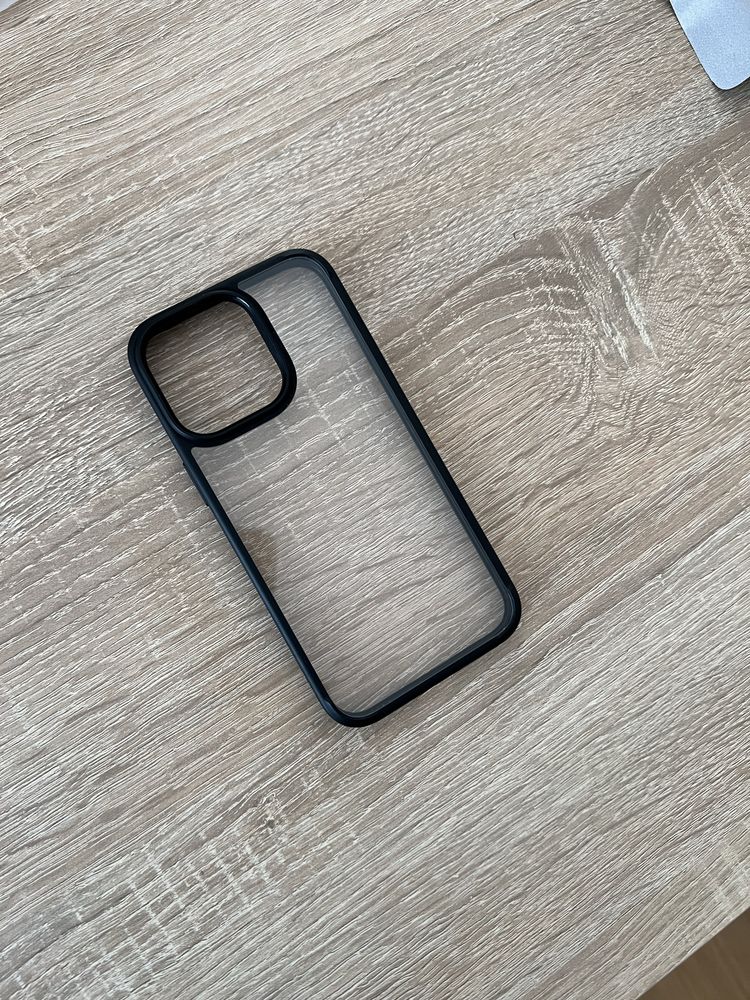 Spigen Ultra Hybrid Black etui do iPhone 13 Pro