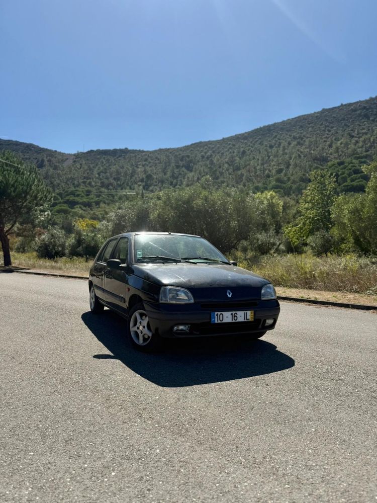 Renault Clio 1.2RT (Poucos KM)