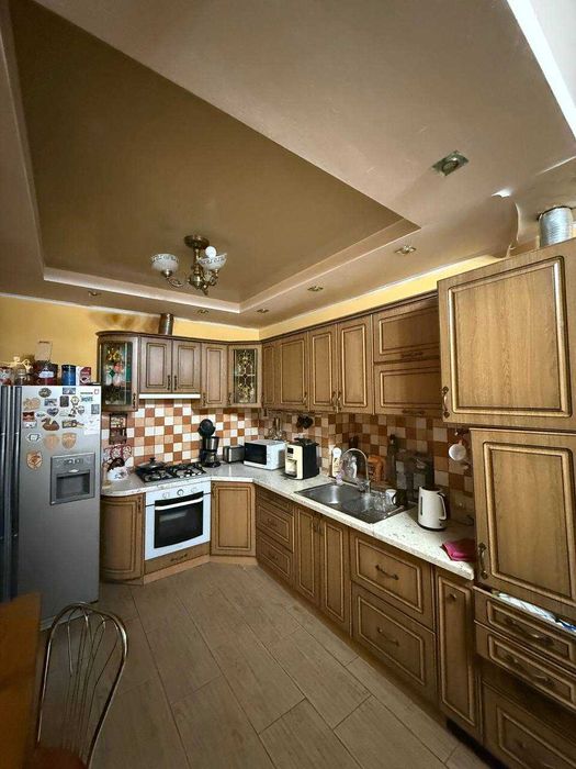 Сдается 2-х этажный дом, р-н Артема