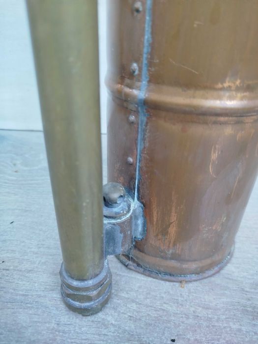 Duża miedziana hydronetka zabytkowa gaśnica