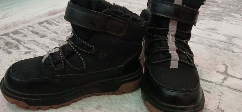 Зимові сапожки, дуже теплі та зручні. По устільці  17,5