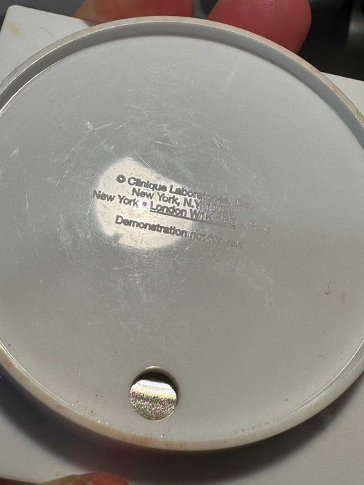 Рум'яна та бронзери від Clinique