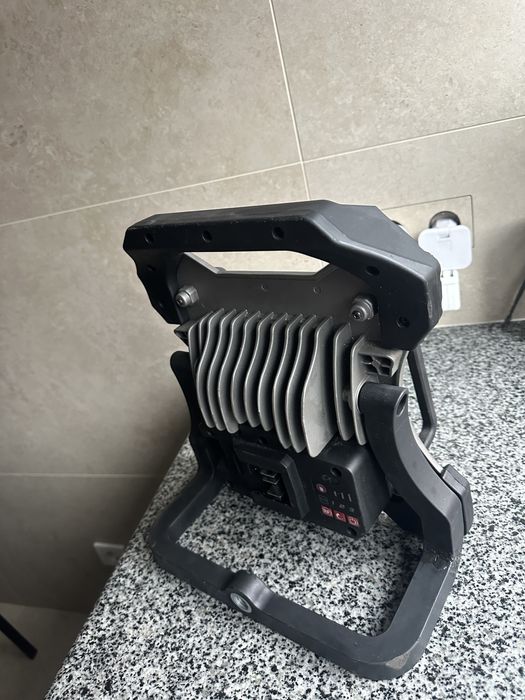 parkside прожектор 10 lm із блоком на 220v