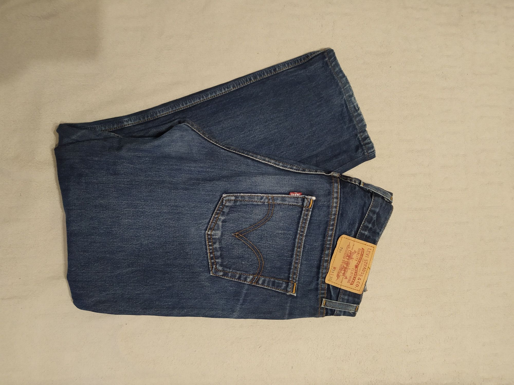 Мужские джинсы levis
