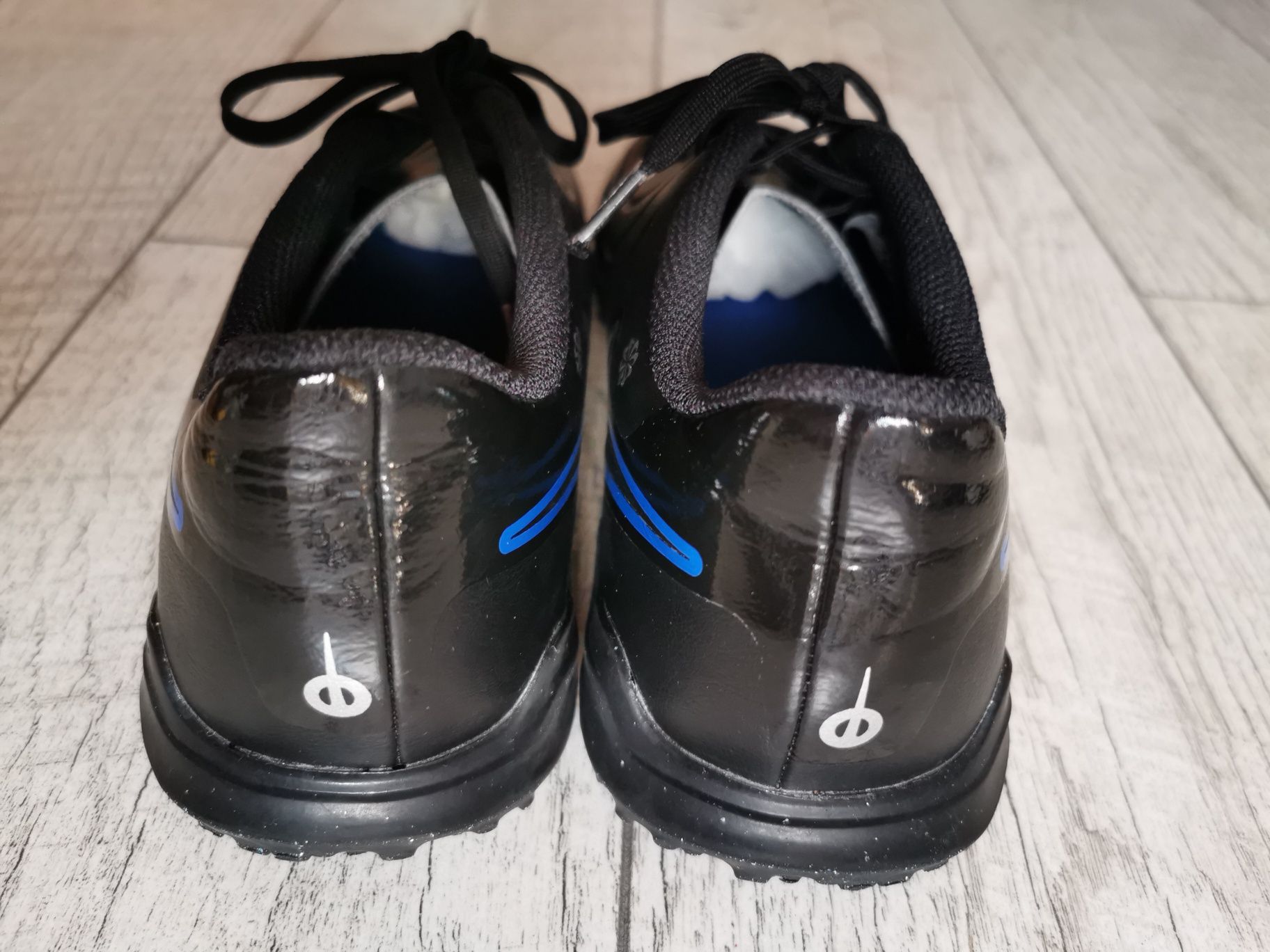 Buty piłkarskie Nike Tiempo Legend 10 Club rozm. 40