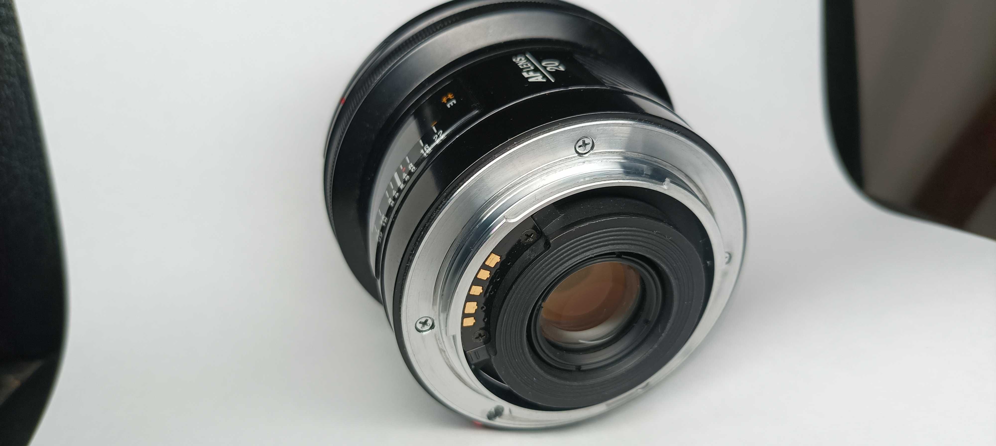 Minolta 20mm AF 2.8 + Sony FE adapter