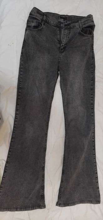Продам нові джинси жіночі сірі Кльош