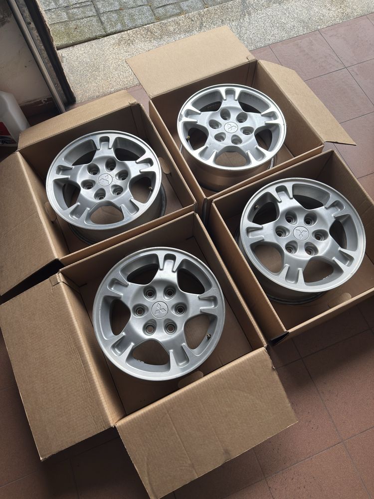 Jantes originais Pajero V60