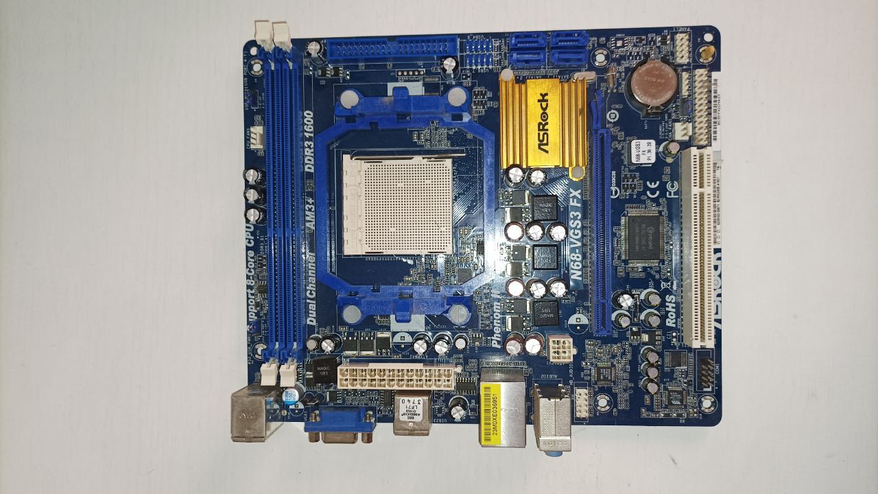 Материнська плата ASRock АМ3+ DDR3 з процесором AMD Athlon x4 640 3,00