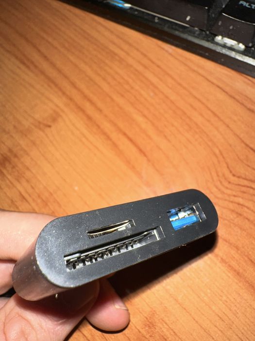 Leitor cartoes SD / Micro SD / USB-C para USB-A