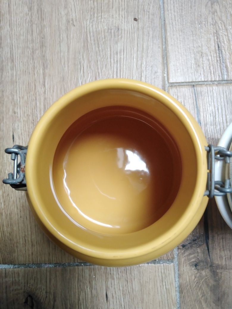 Ceramiczny pojemnik na ciastka