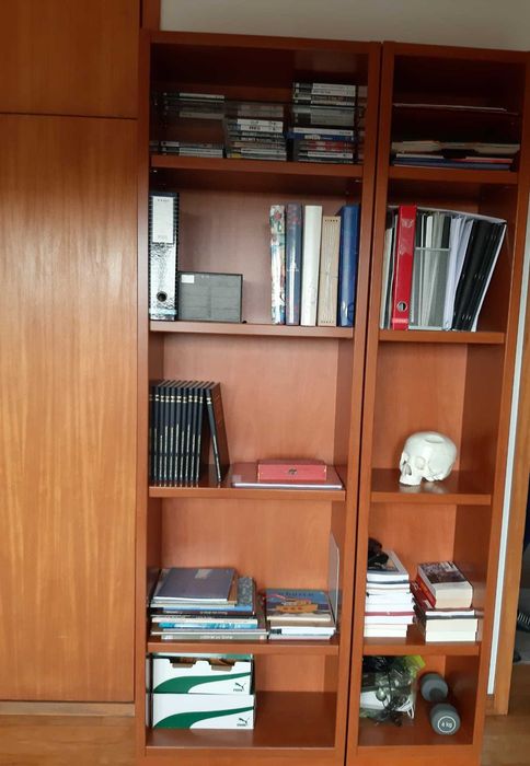 Mobília para quarto de criança ou adolescente.