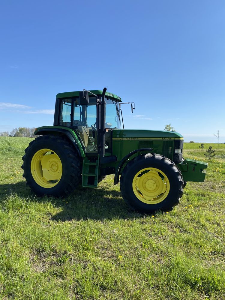 John Deere 6600 obciążniki, nowe opony Ładny stan!