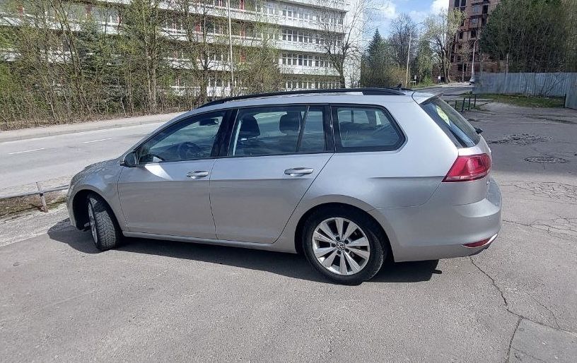 Volkswagen Golf VII