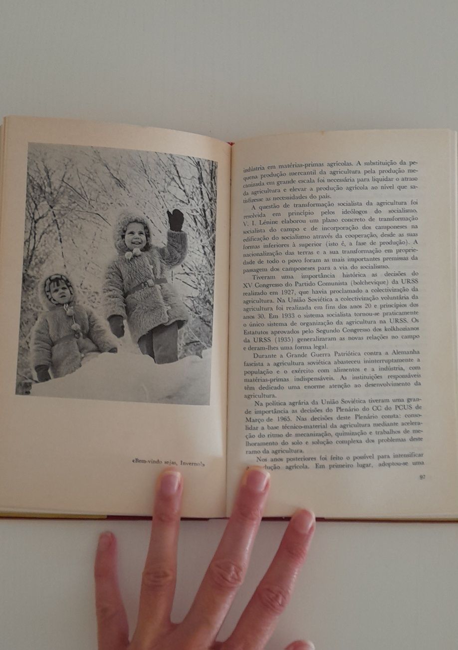 No País dos Sovietes
Testemunhos sobre a URSS
1979
Edições Progresso