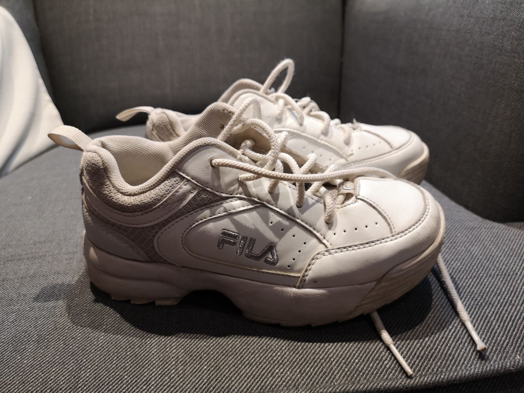 Fila sneakersy r. 33