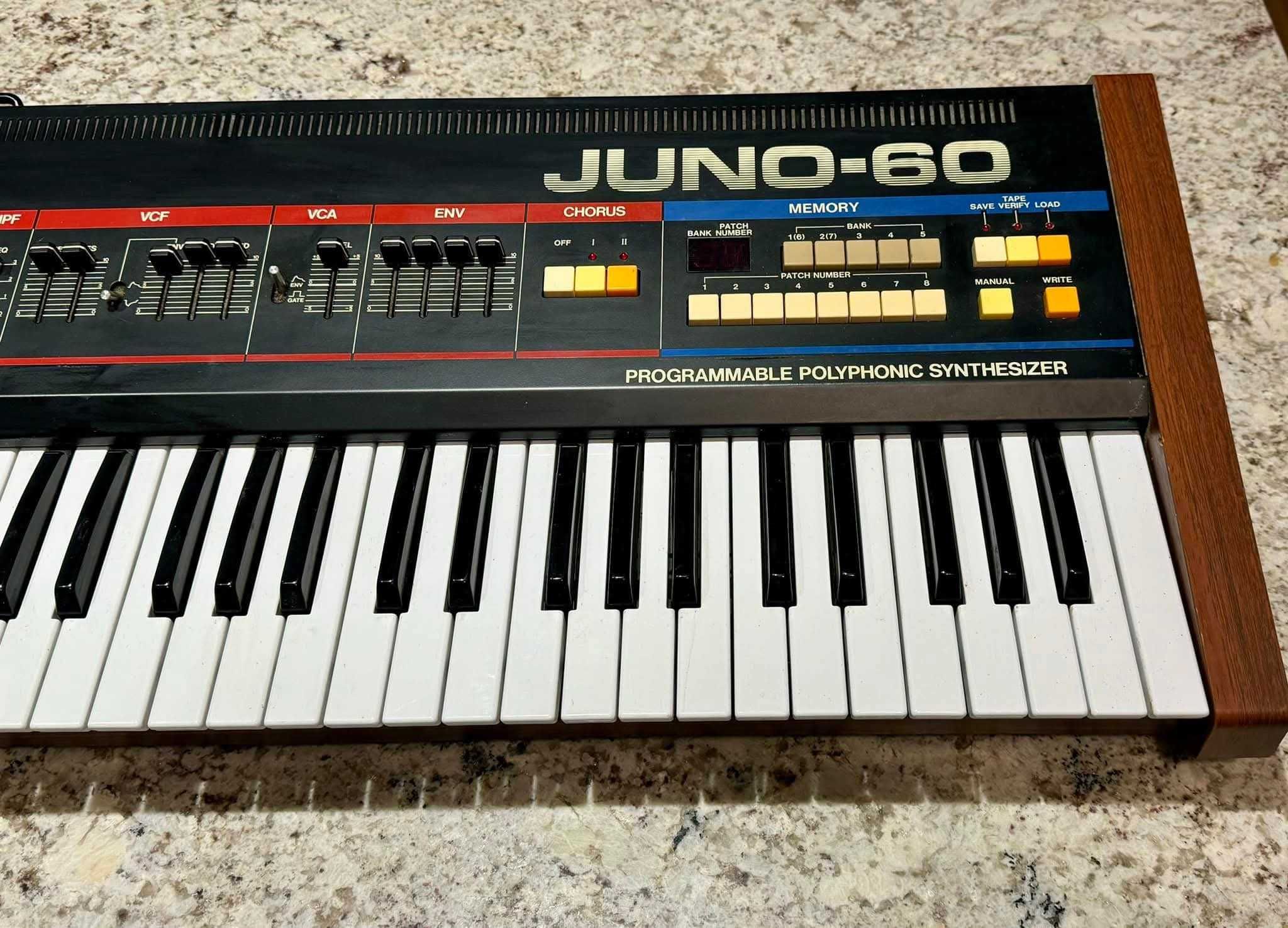 Sintetizador Roland Juno 60