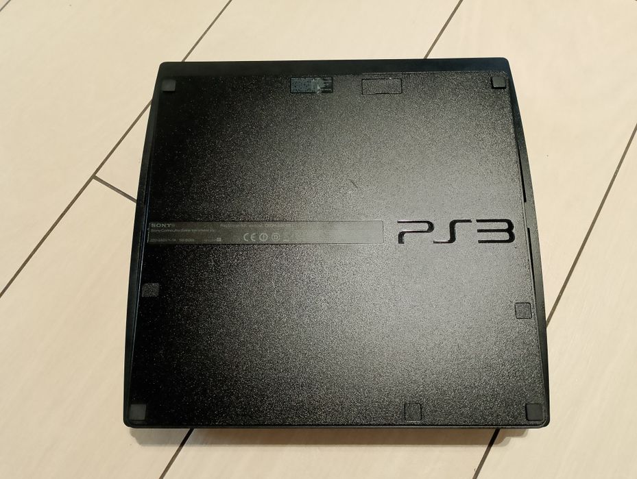 Konsola Ps3 PlayStation 3 Super Slim 320GB Stan idealny Zestaw Gra Pad