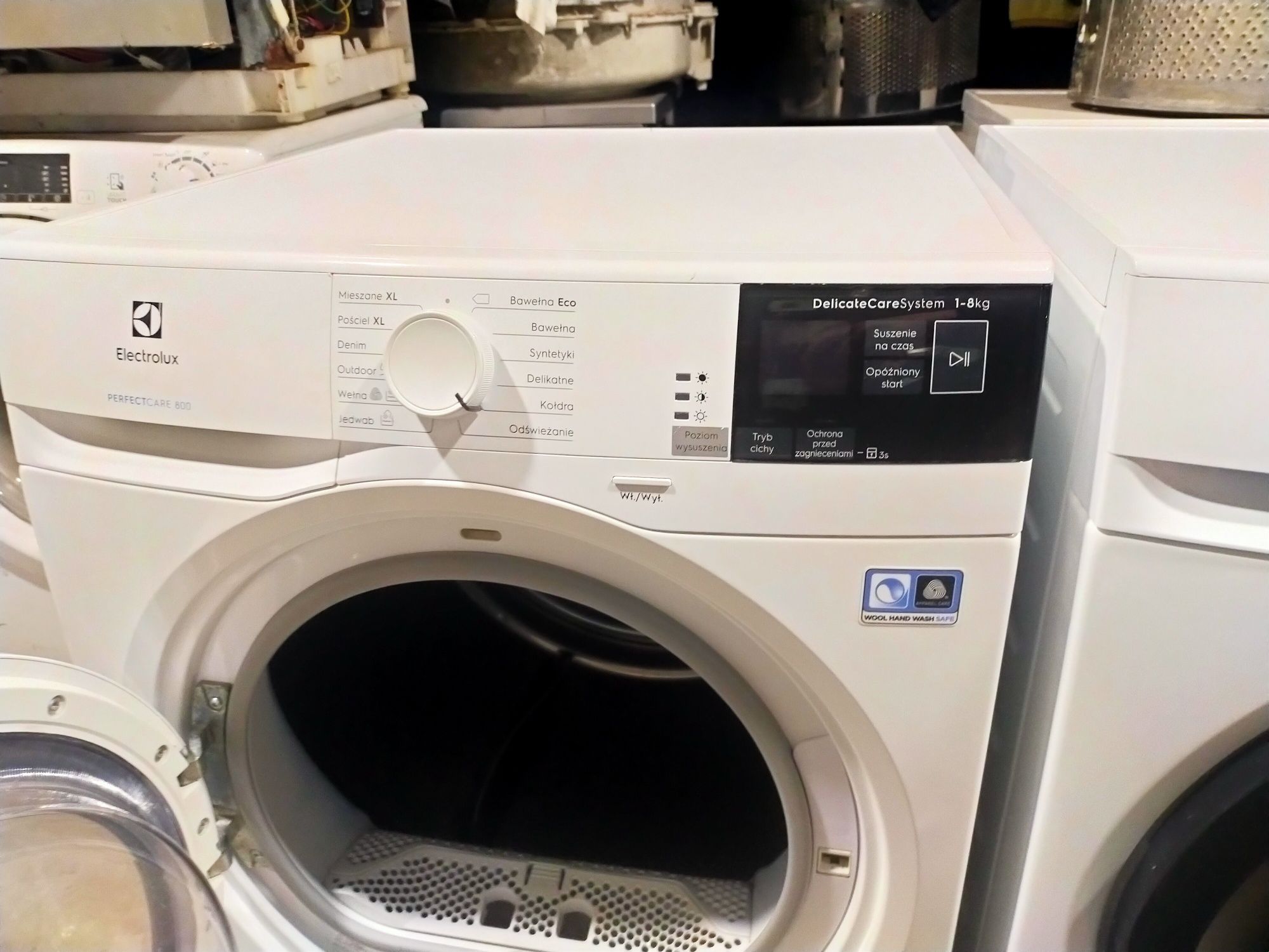 Продам сушильну машину Electrolux  EW8H458WP