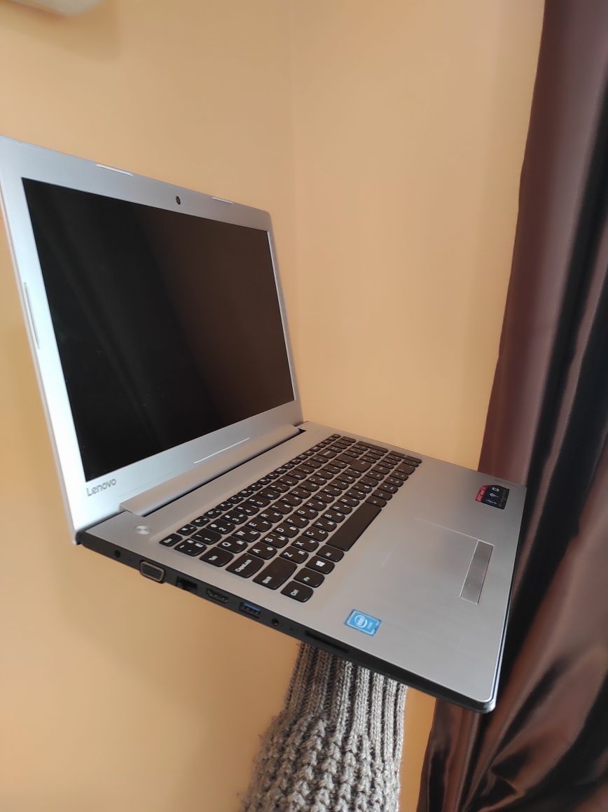 Ноутбук Lenovo IdeaPad 310-15 в гарному стані!