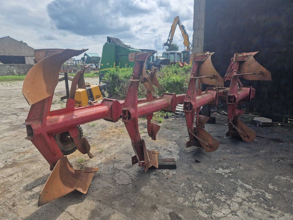 Pług na resorach obrotowy 4 skibowy NAUB