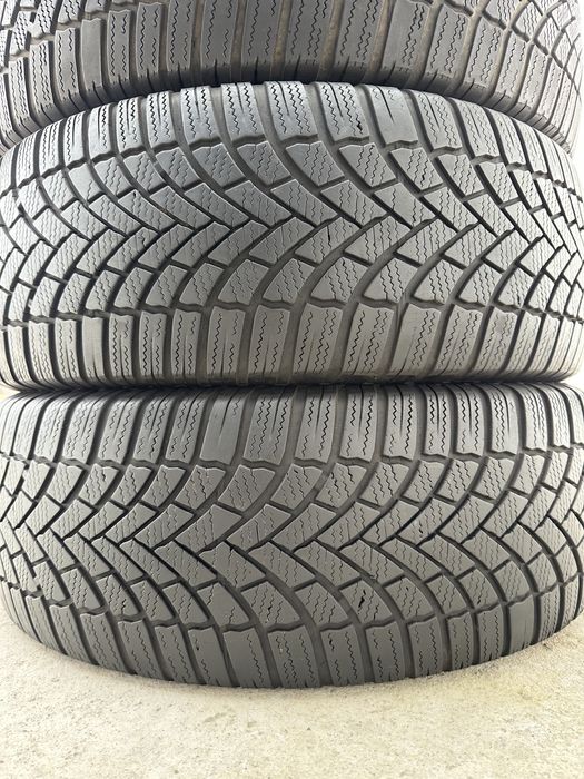 215/60/16 Bridgetsone Blizzak LM005