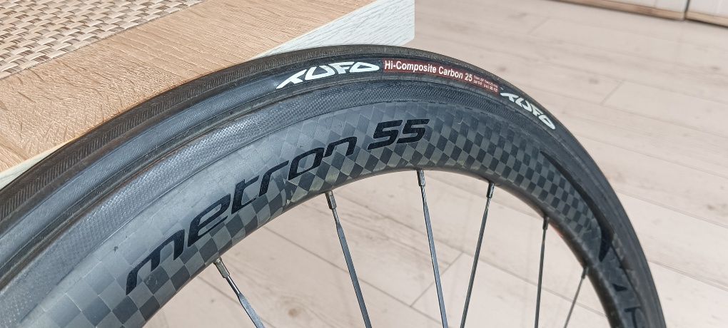 Koła szosowe carbon 50 mm z szytkami Tufo