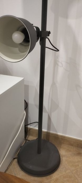 Candeeiro de pé IKEA HEKTAR
