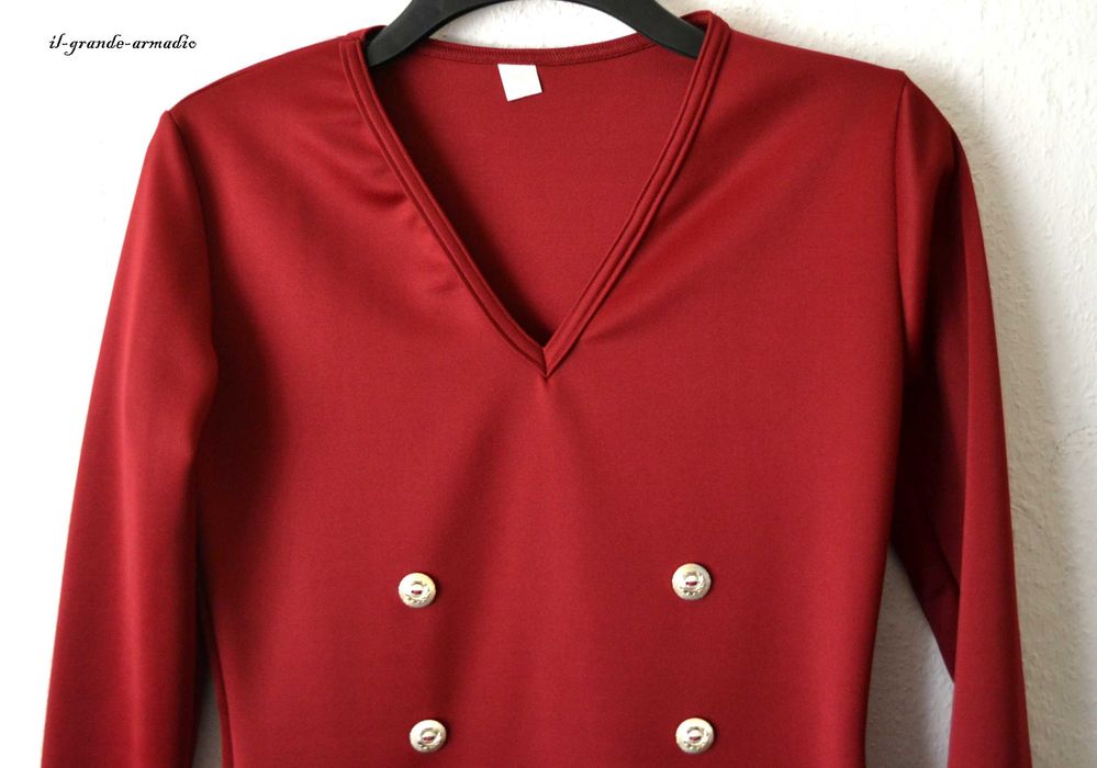 Sukienka Casual Bordo dwurzędowa złote guziki