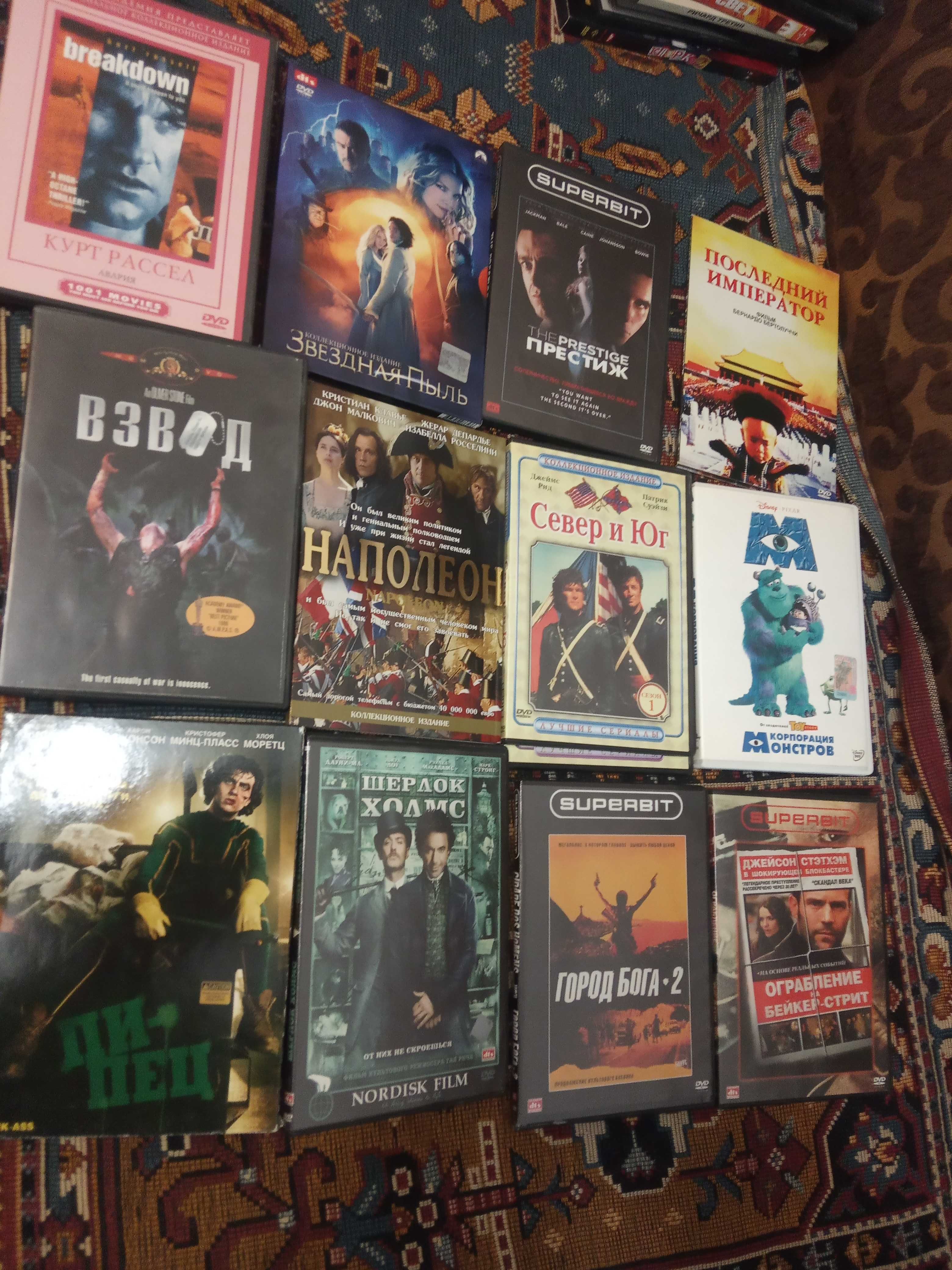 фильмы, сериалы на DVD(около 150шт)