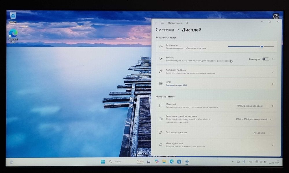 Dell Precision 7720 I7-7820HQ 16Гб DDR4 128/500Гб NVidia 4Гб нова бат.