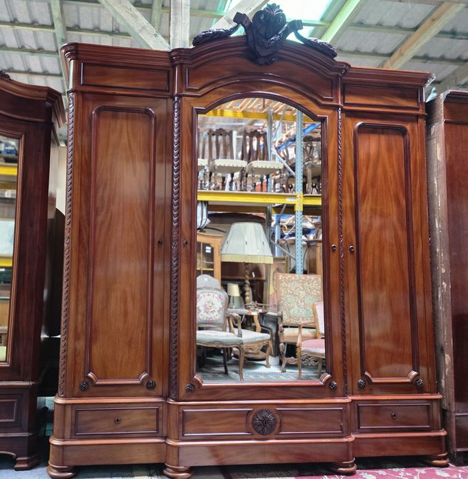 Pałacowa wysoka szafa mahoniowa  z lustrem 230 cm #1652 Stylowy Węgrów