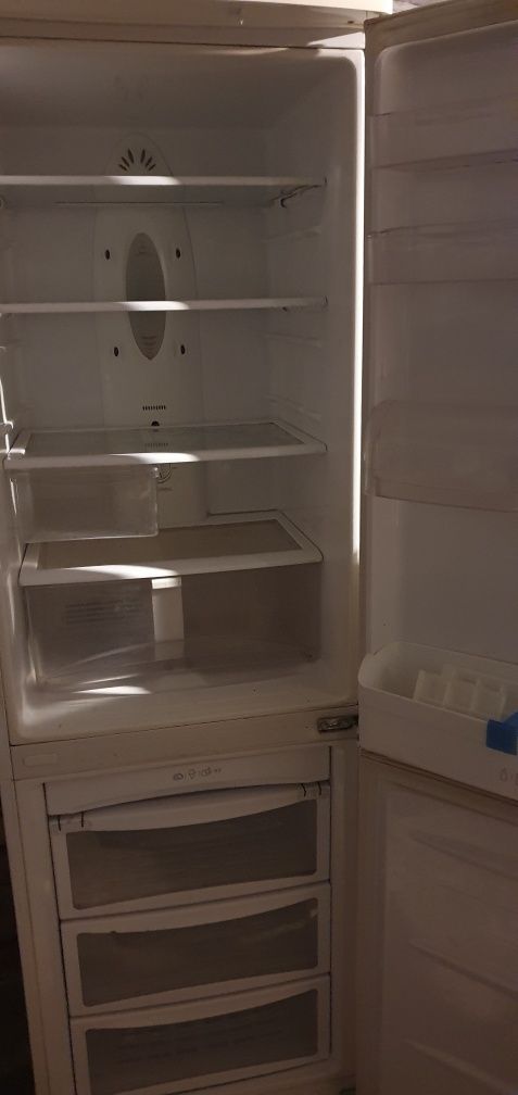 Холодильник LG GR-409GVQA б/у