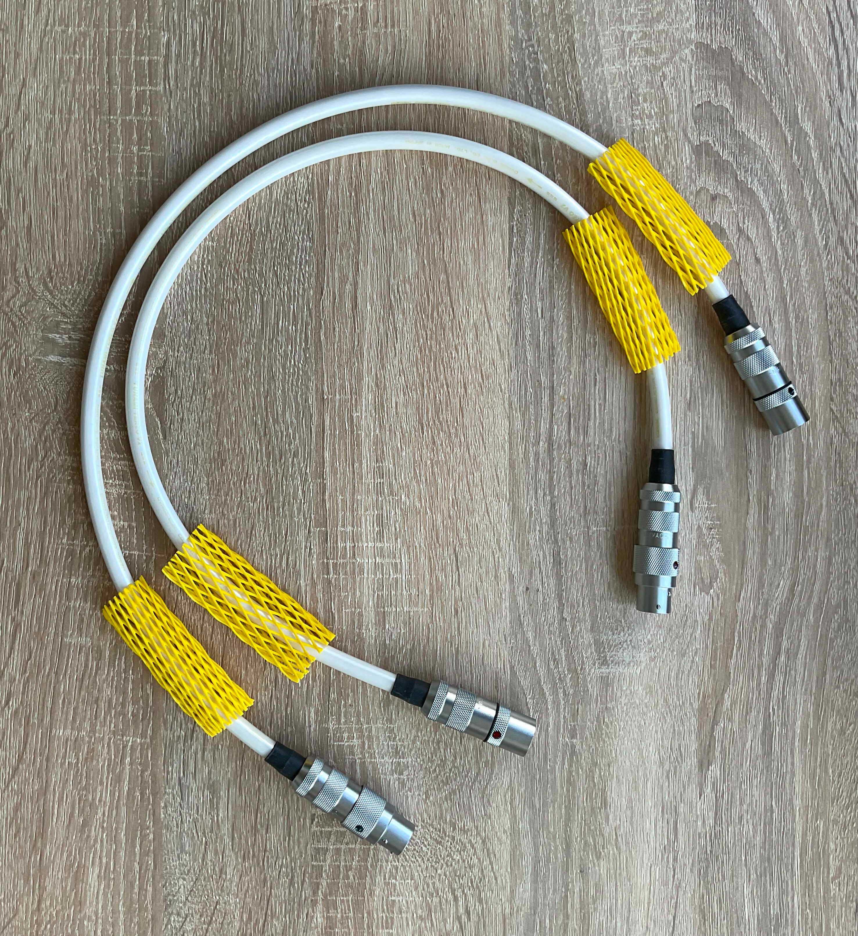 Interkonekt Oyaide Tunami Terzo XX V2, 2 x 2XLR, 0.7 m