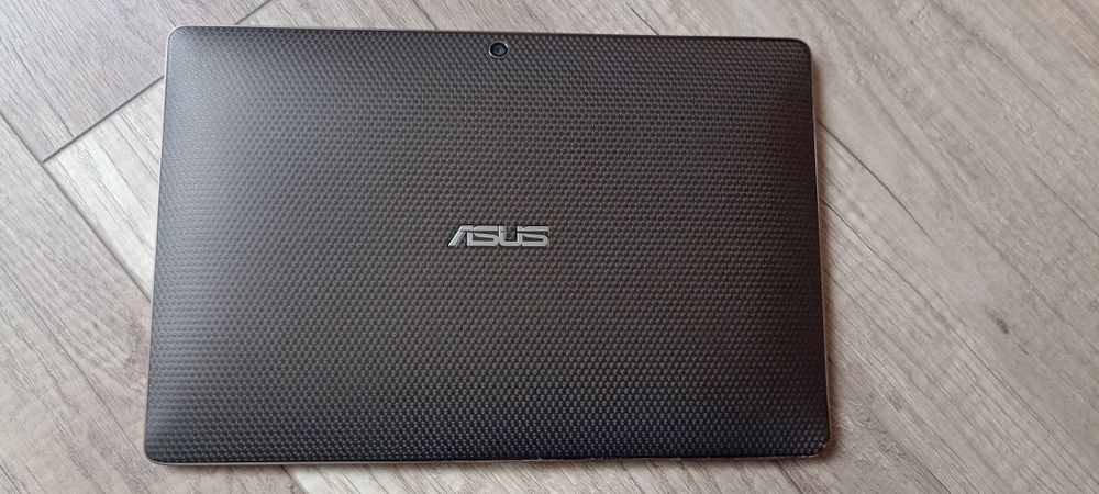Планшет Asus TF101