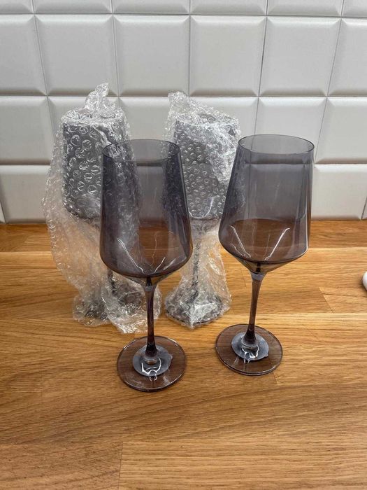 Designerskie kieliszki do wina Mystica zestaw 4 szt. elegancja i styl!