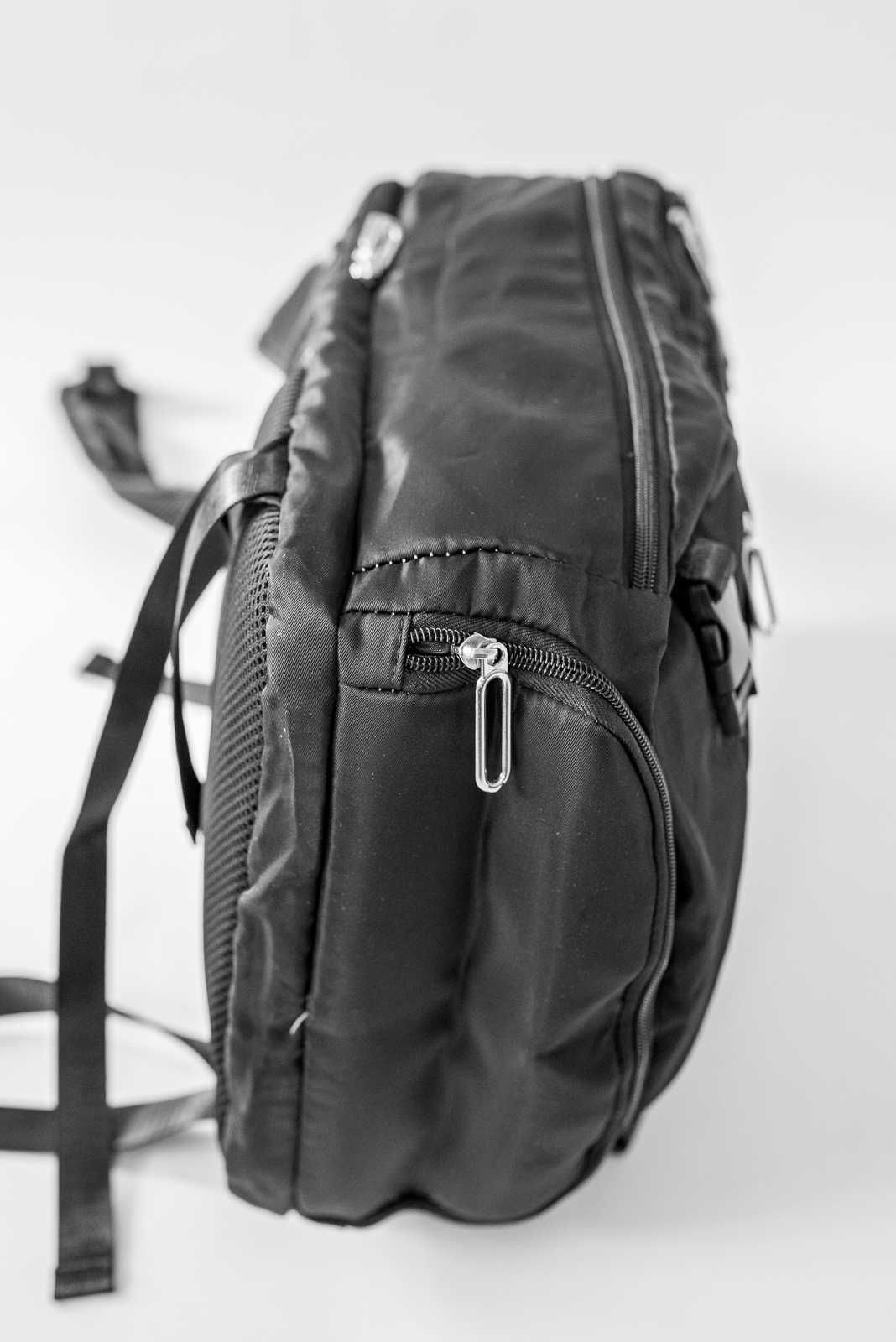 Czarny plecak podręczny 35L do samolotu – 46x30x20 cm, kabinowy