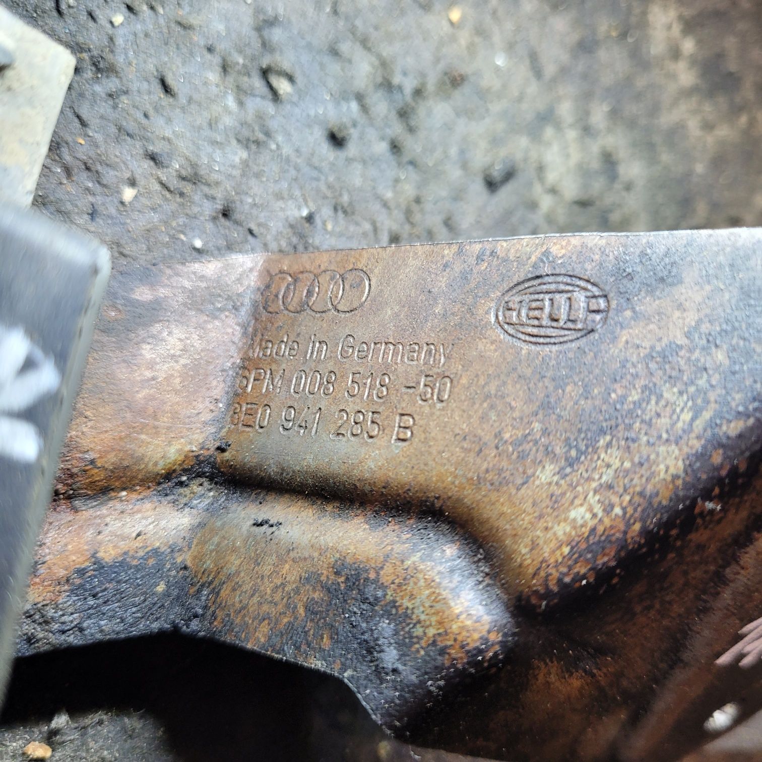 Czujnik poziomowania świateł xenon przód HELLA audi a4 b6 2003r