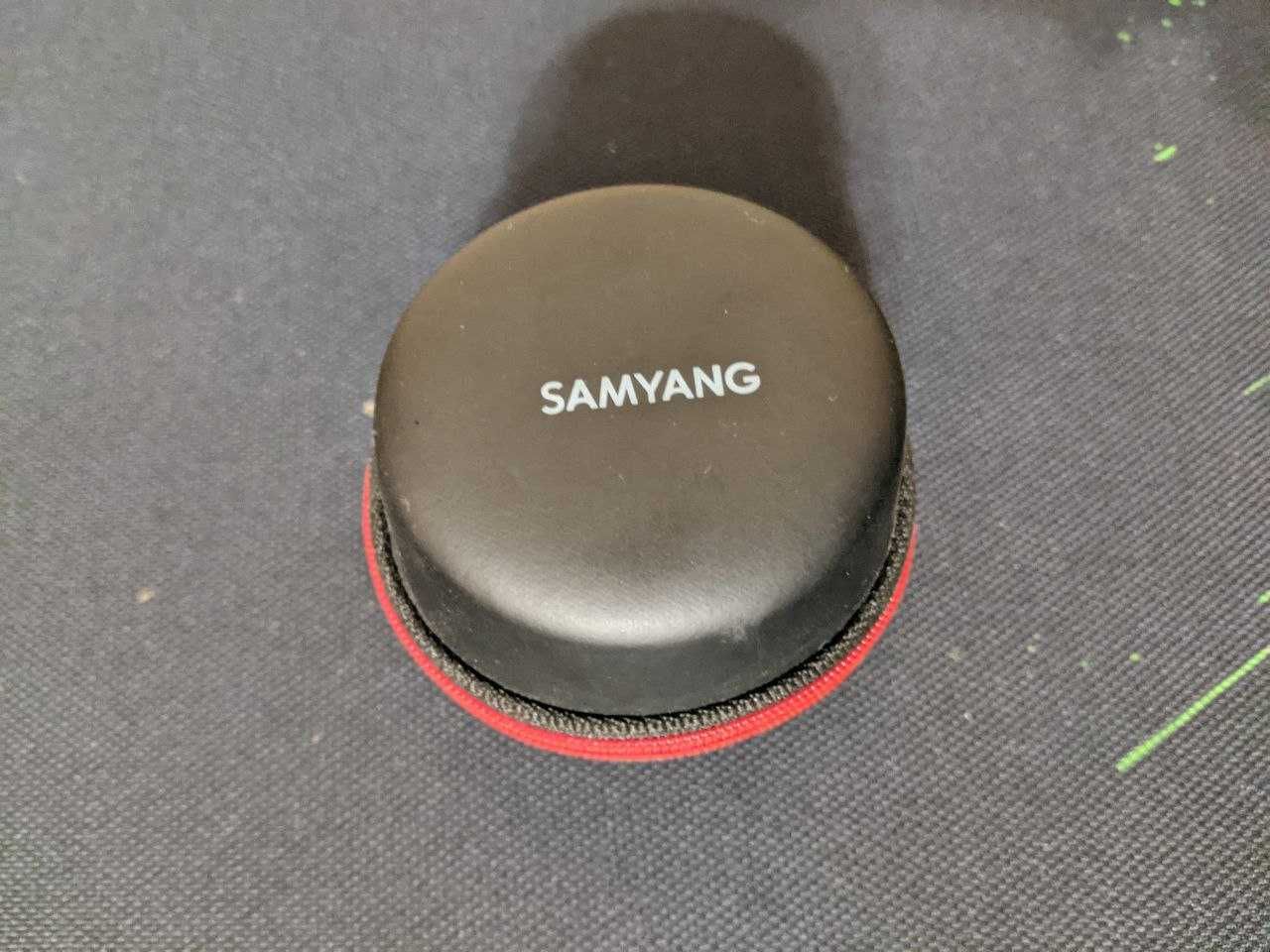 Samyang AF 35mm F2.8 Sony E (на запчасти или под ремонт)