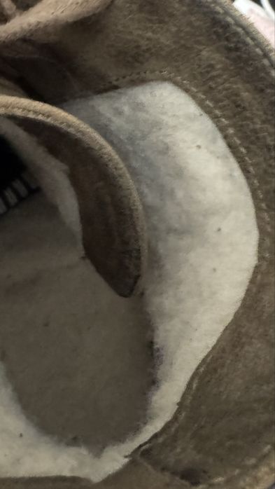 Жіноче зимове взуття