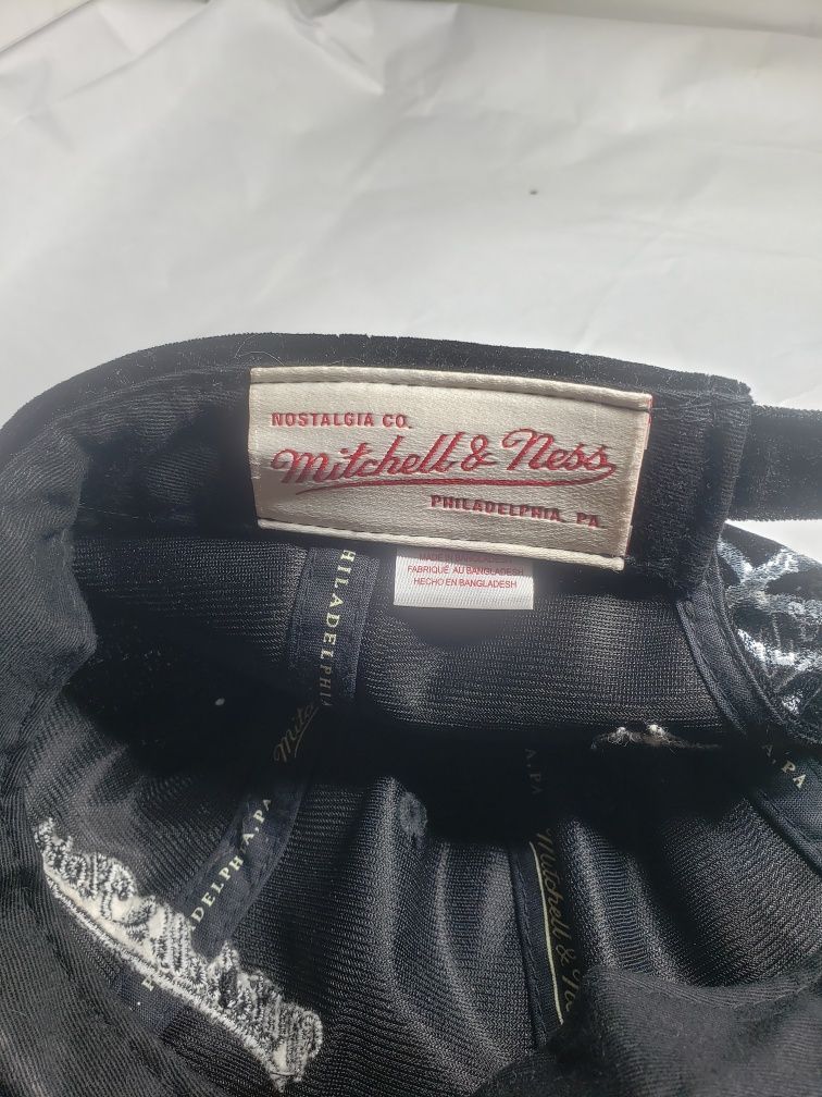 Czapka Mitchell and Ness stan idealny