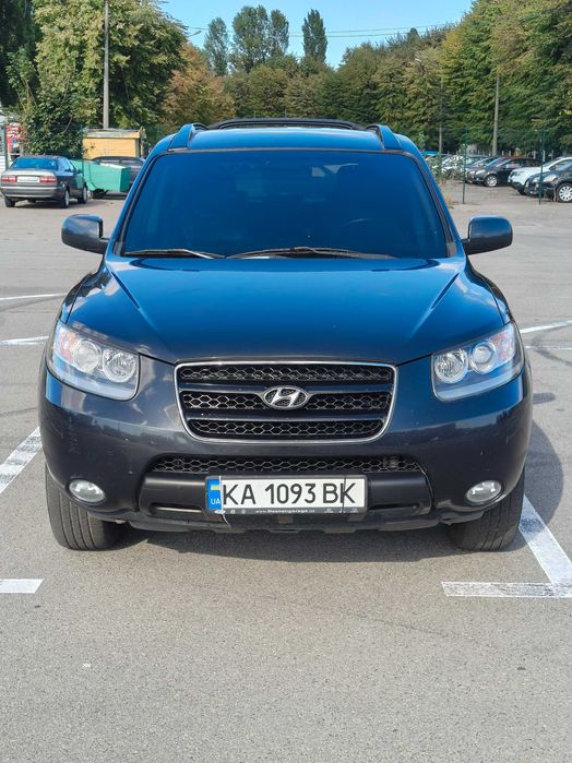 Hyundai  Санта ФЕ.  Вложений не требует.