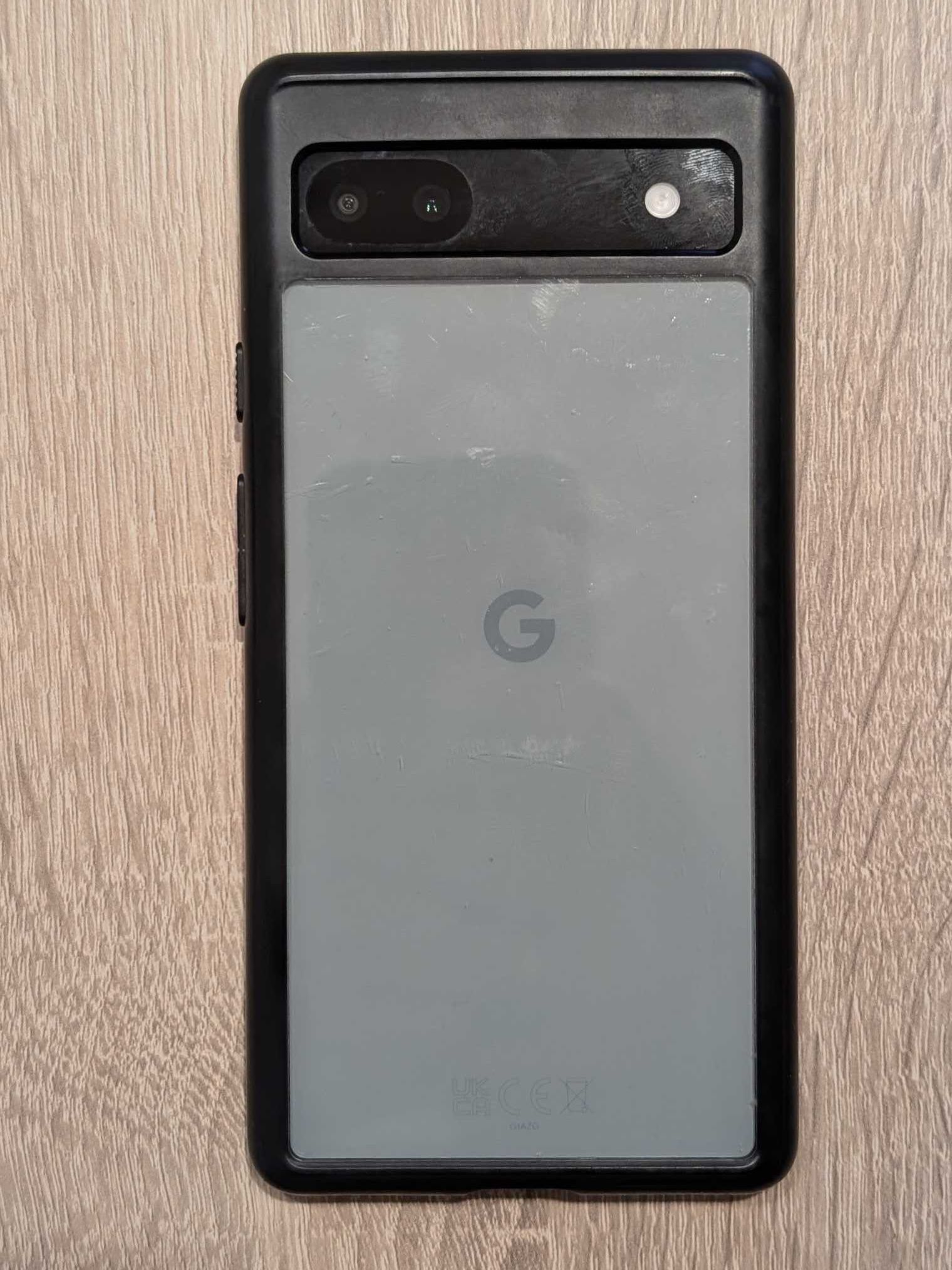 Etui Spigen Ultra Hybrid do Pixel 6A, przezroczysto-czarne