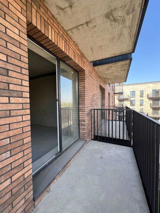 Здана 3-кімнатна квартира + кухня-студія