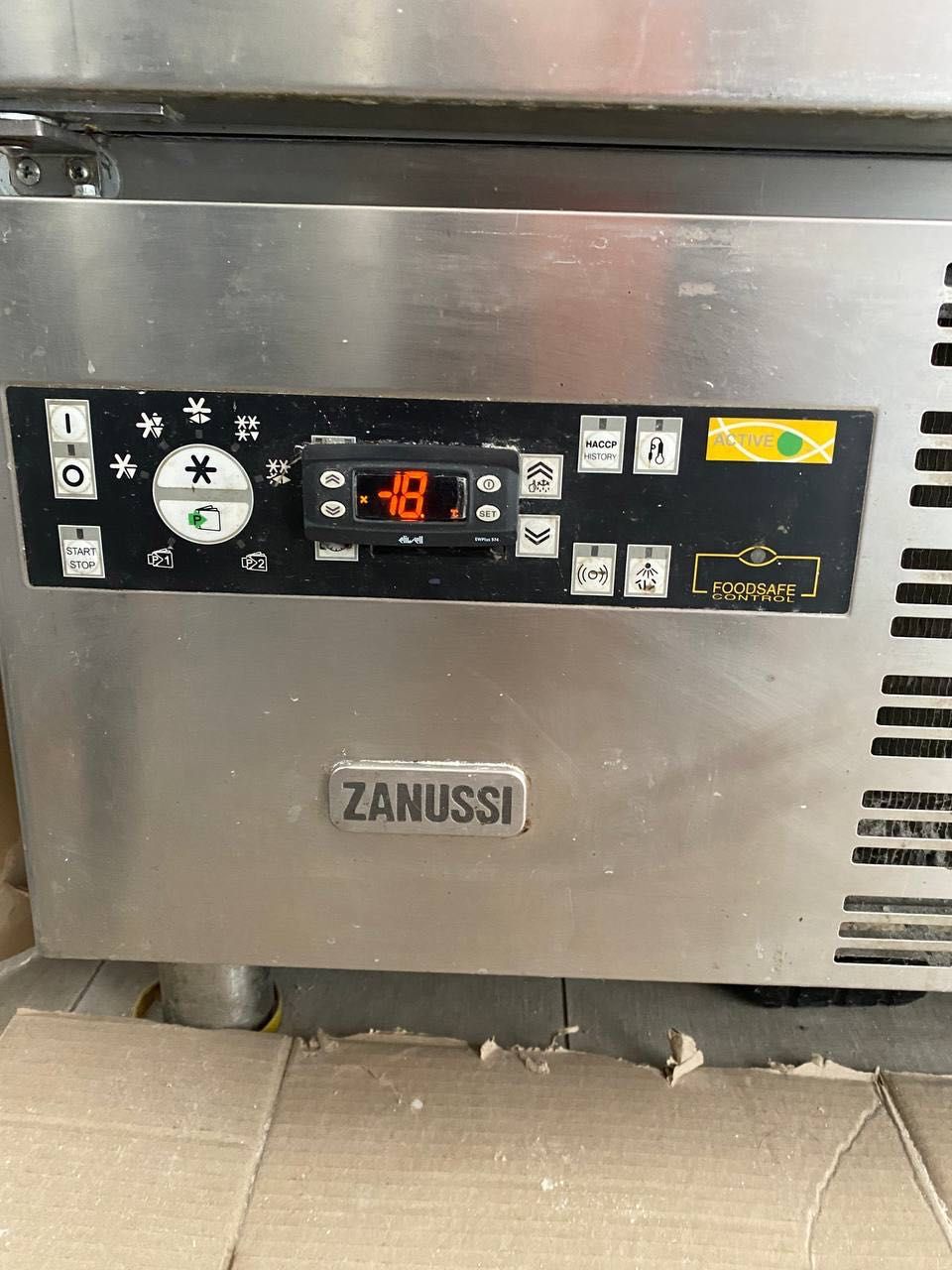 Шафа шокової заморозки Zanussi BCF15A