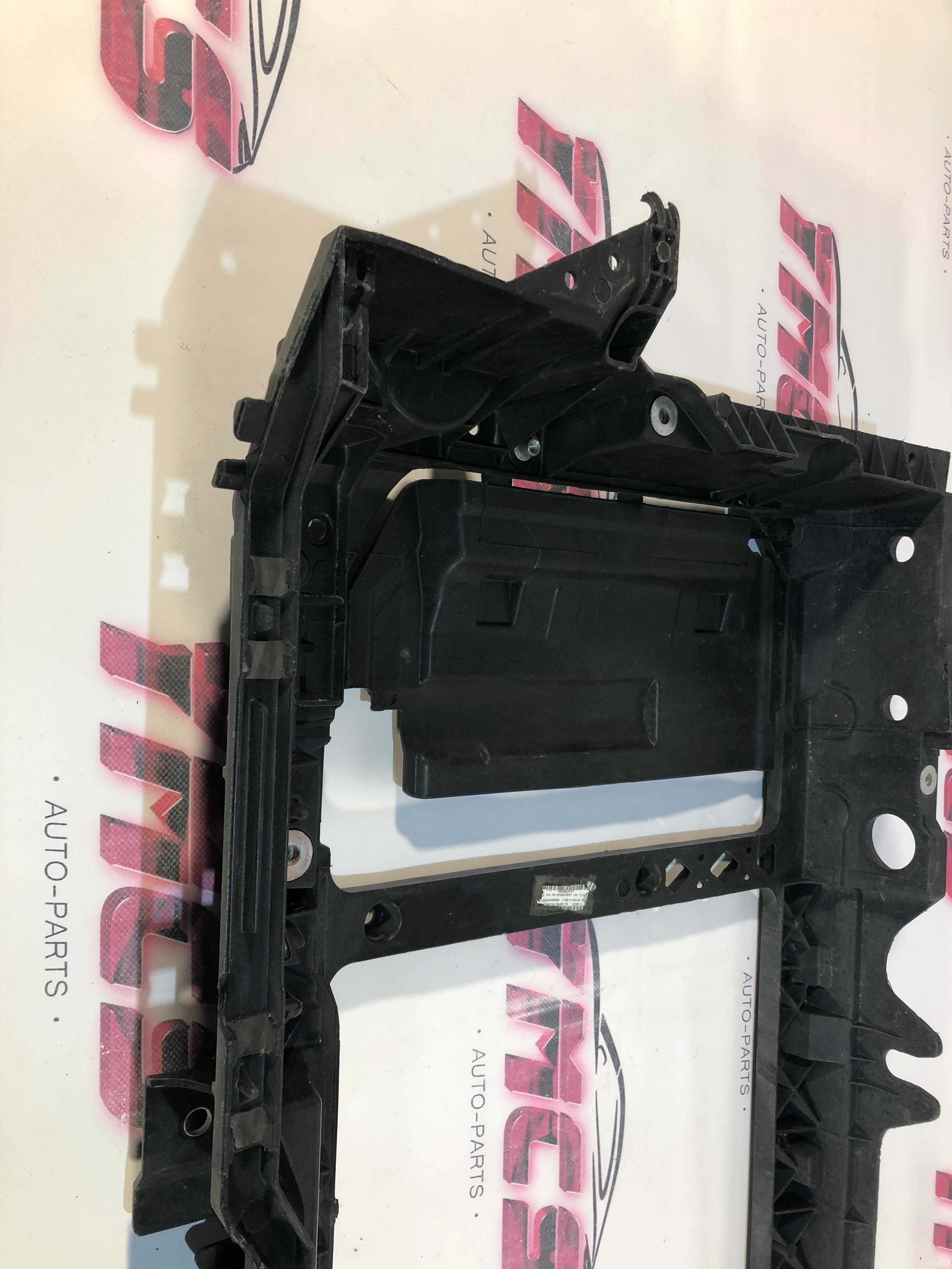 Frente Fibra FORD FIESTA MK7 13-17 Original