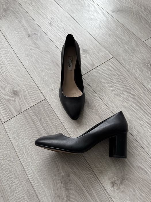 Чорні туфлі шкіряні clarks 39 39,5 40